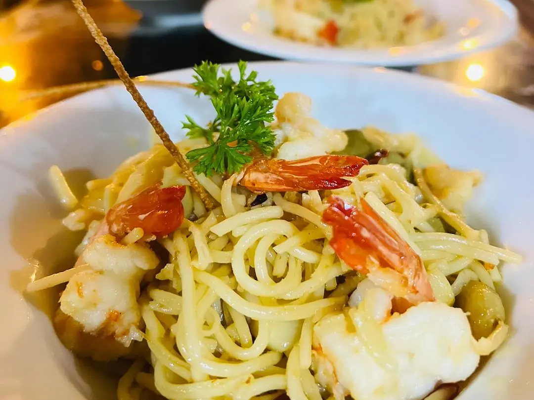 Mr Crab - Best restaurant in Negombo serving Seafood, Asian